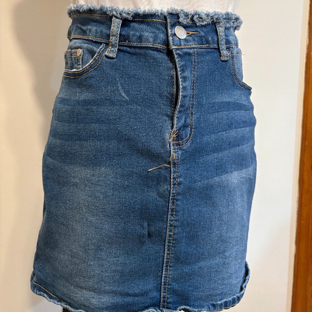 Celebrity Ace Jean Skirt - Size 13/31 – Distressed Mini, Y2K Style